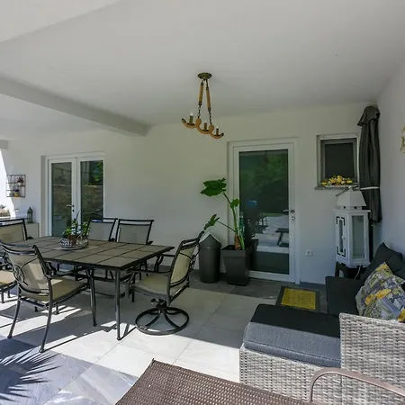 Villa Manea *